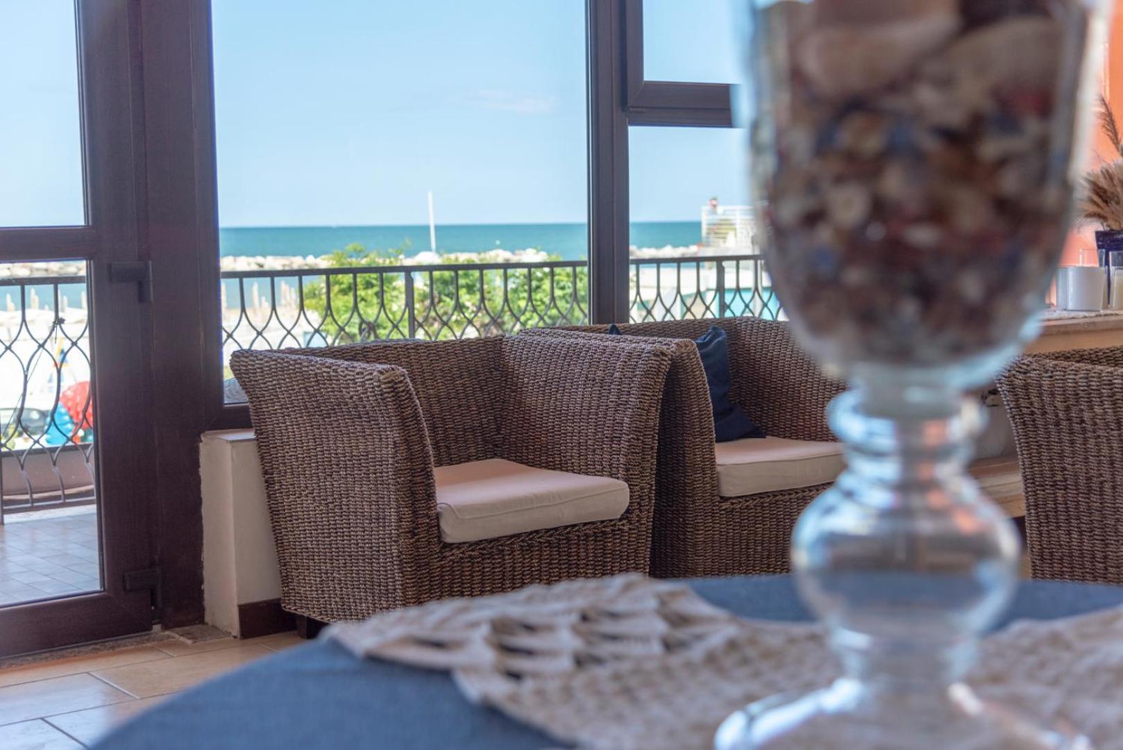 Hotel Giorgetti Orange Bellaria-Igea Marina Bagian luar foto